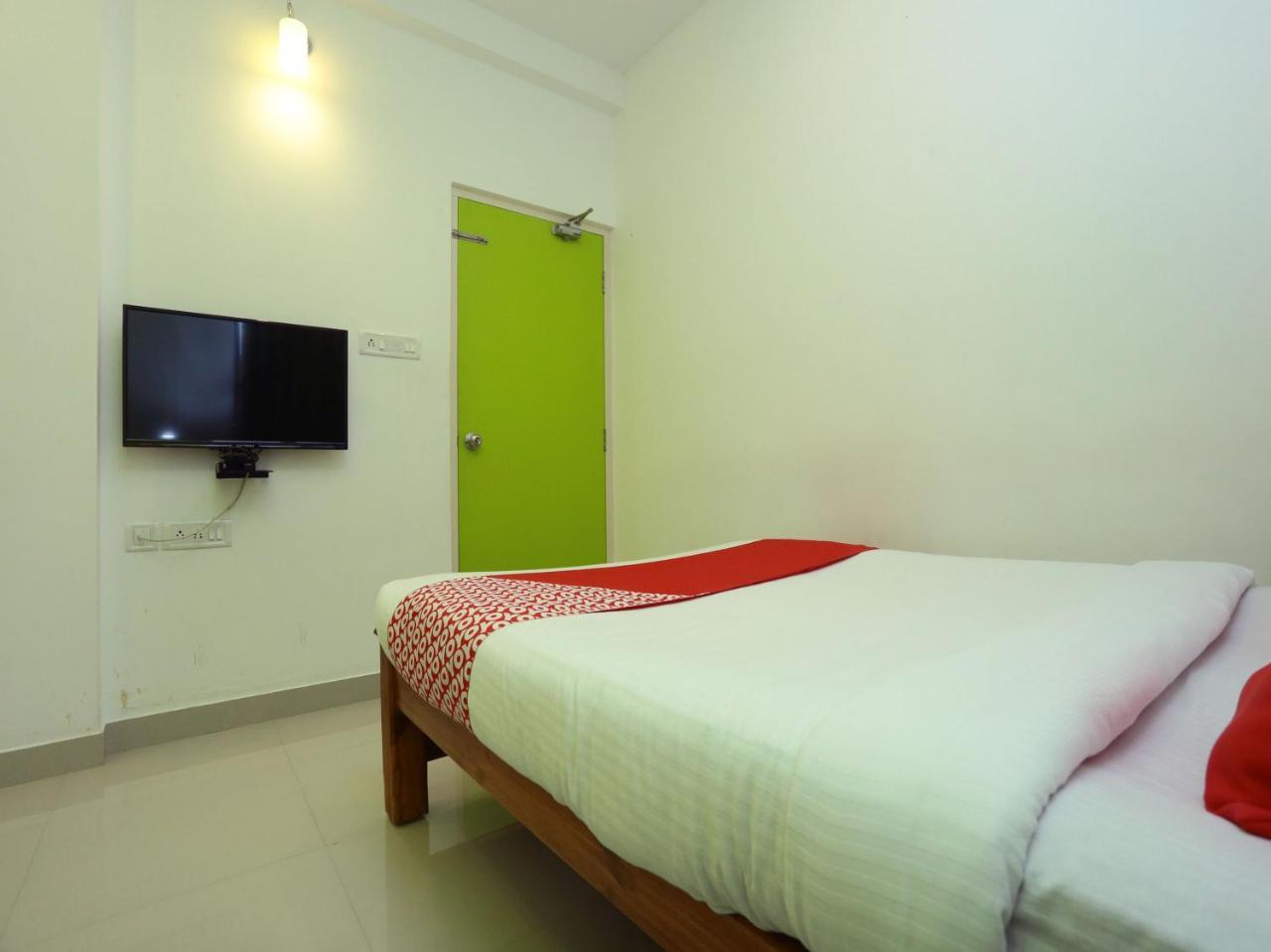 Oyo 9557 Near Kims Hospital Hotel Thiruvananthapuram Exterior foto