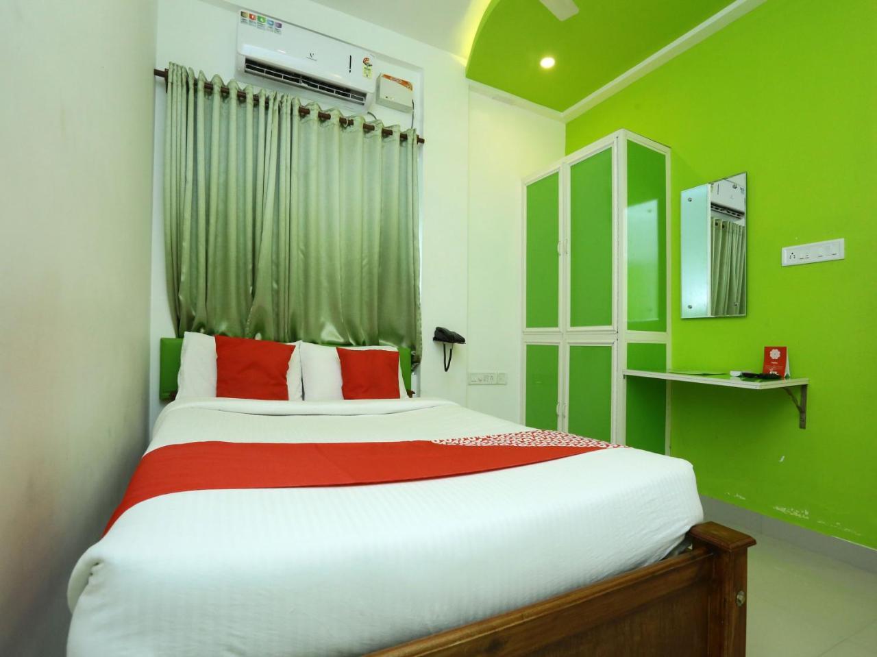 Oyo 9557 Near Kims Hospital Hotel Thiruvananthapuram Exterior foto