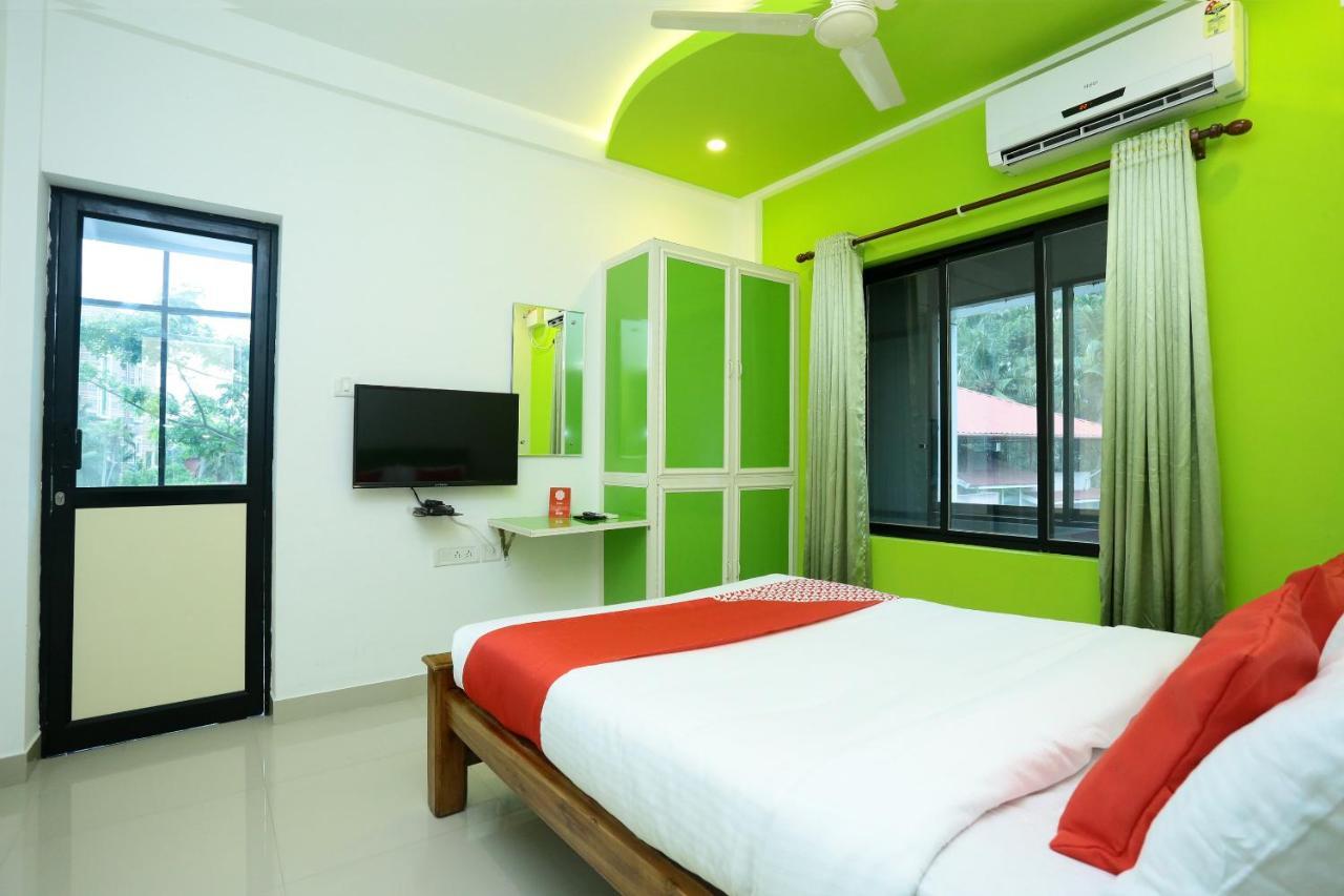 Oyo 9557 Near Kims Hospital Hotel Thiruvananthapuram Exterior foto